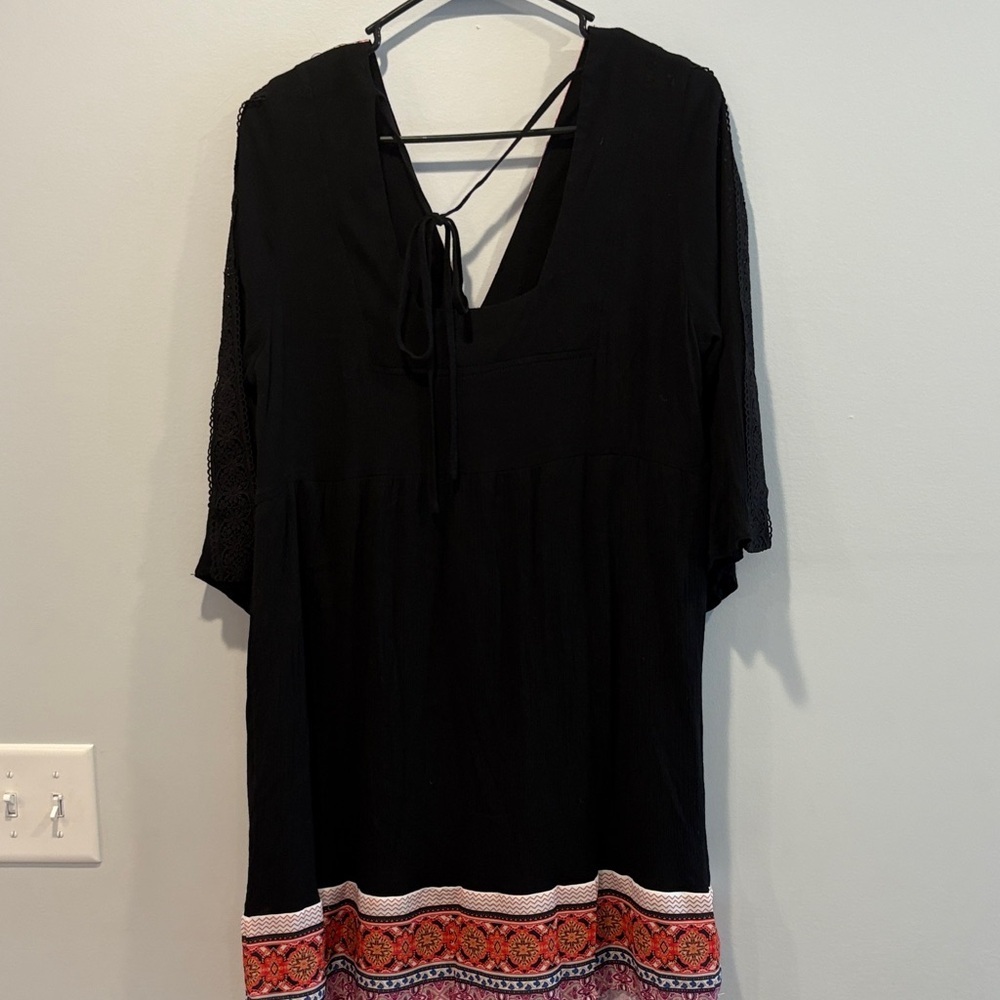 White Mark Black Midi Dress with Colorful Embroidery - Picture 6 of 9